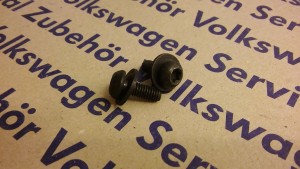 Śruba imbusowa soczewkowa