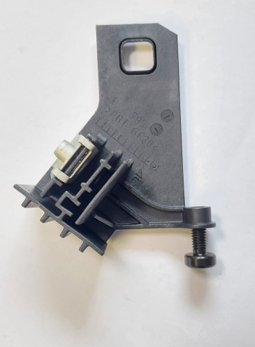 8K1941121 Audi A4.jpg