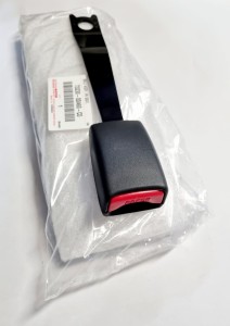 ZAPIĘCIE PASA PRZÓD TOYOTA YARIS I 99-05 ORYGINAŁ