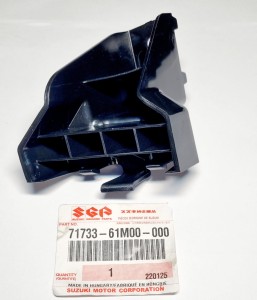 SUZUKI S-CROSS 13-15 WSPORNIK POD LAMPE PRZÓD PRAWY